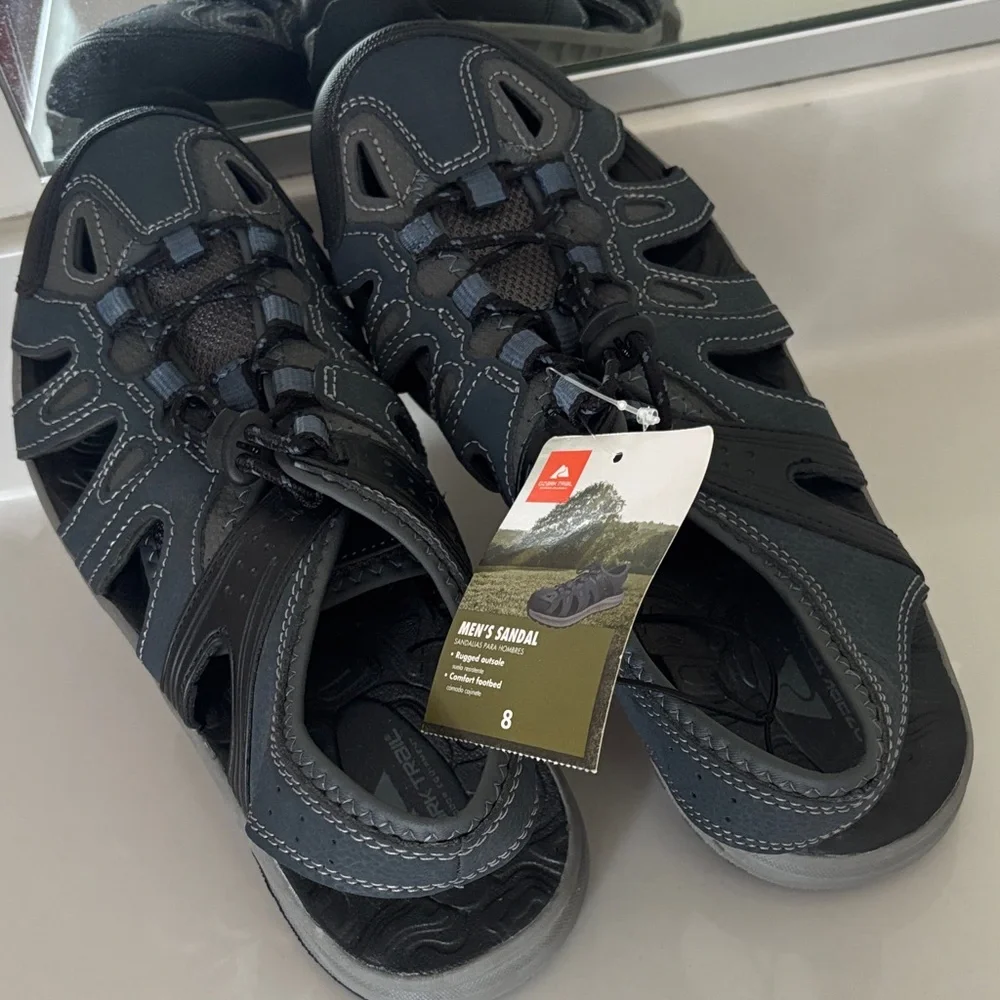 Ozark Trail NWT Men's Black and Gray Outdoor Sandals